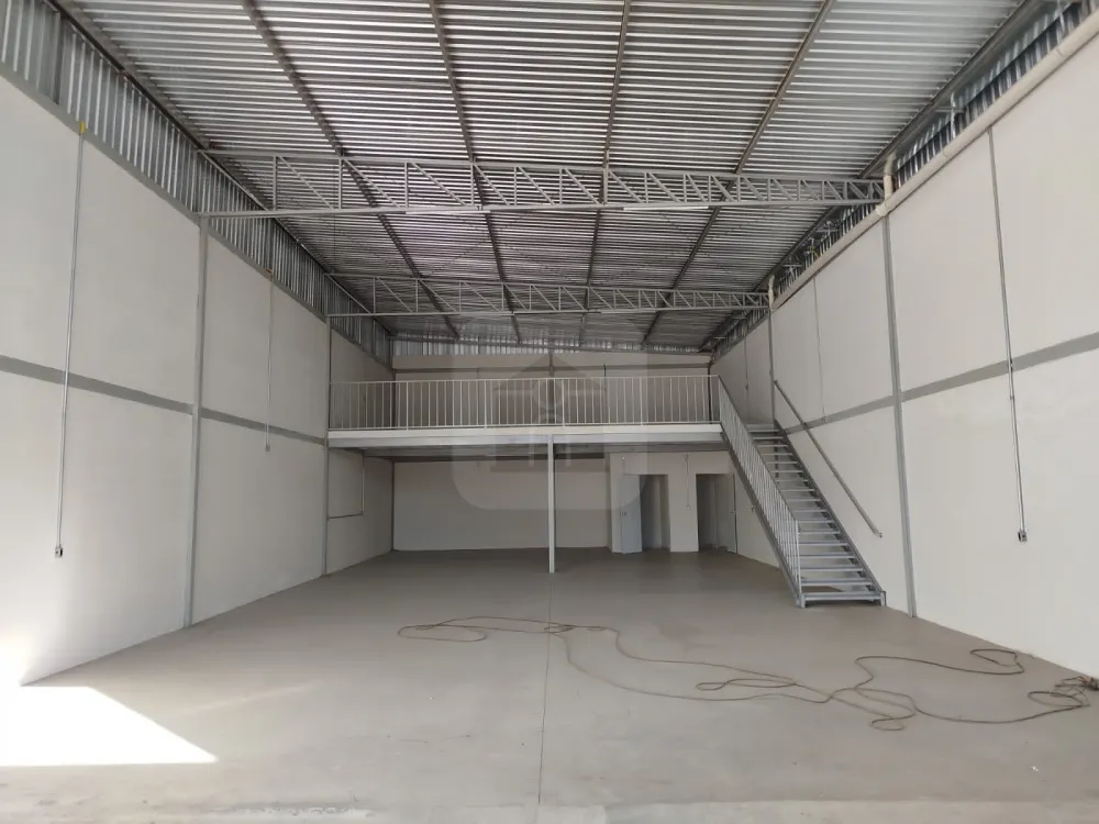 Alugar Comercial / Galp&atilde;o em Uberl&acirc;ndia R$ 7.000,00 - Foto 2