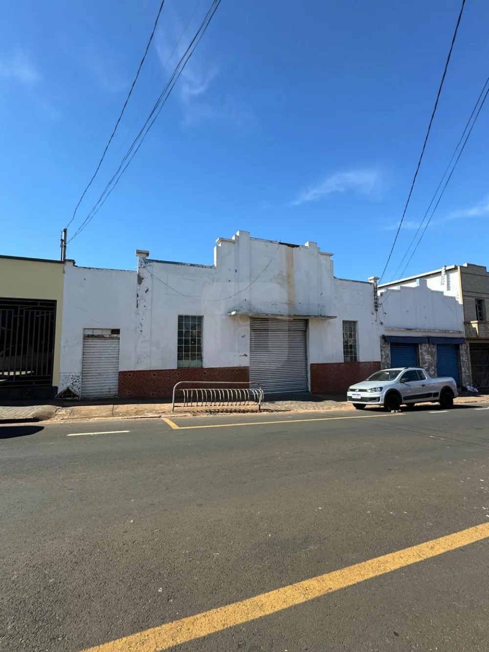 Alugar Comercial / Galp&atilde;o em Araguari R$ 5.000,00 - Foto 1
