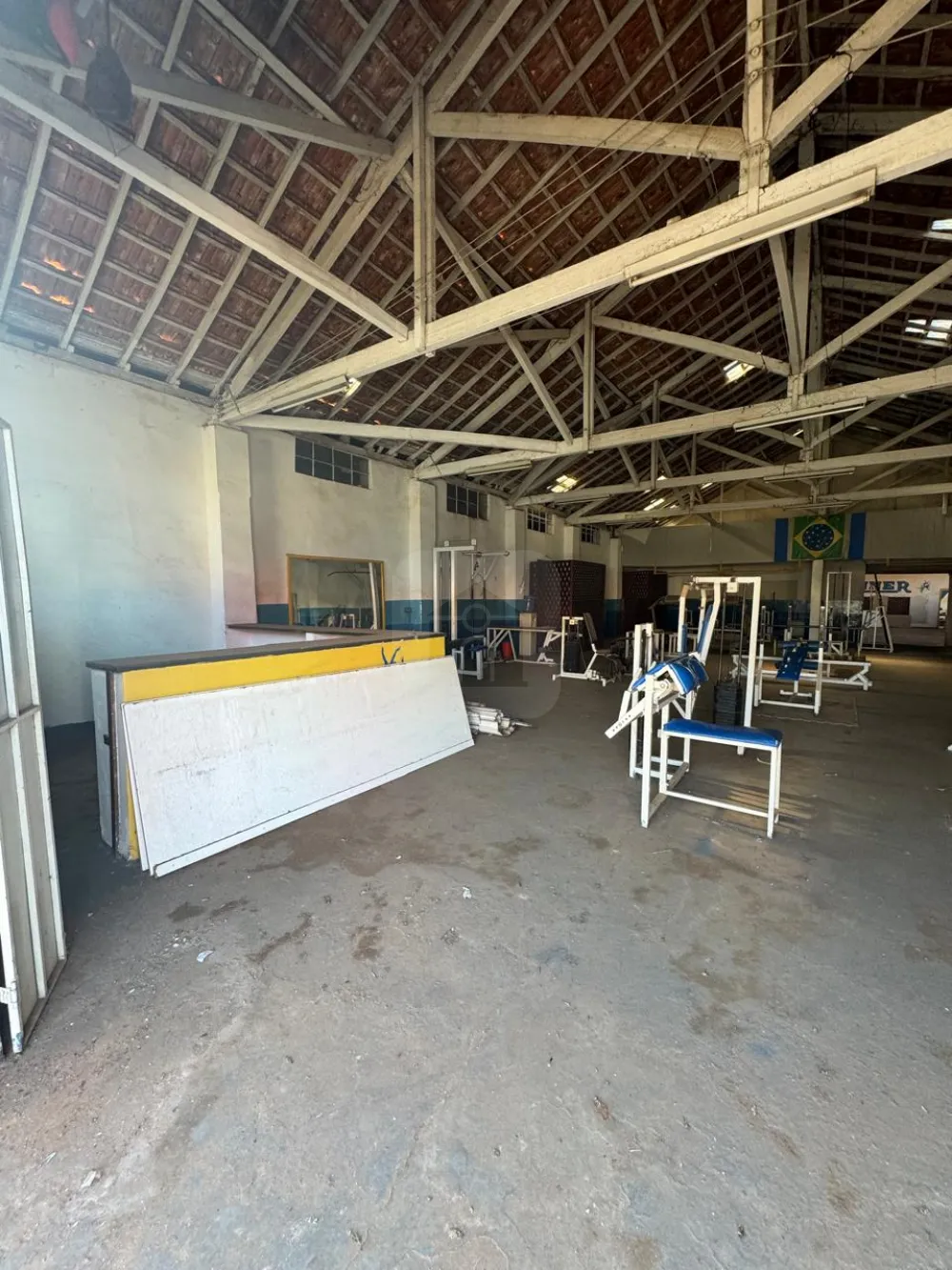 Alugar Comercial / Galp&atilde;o em Araguari R$ 5.000,00 - Foto 3