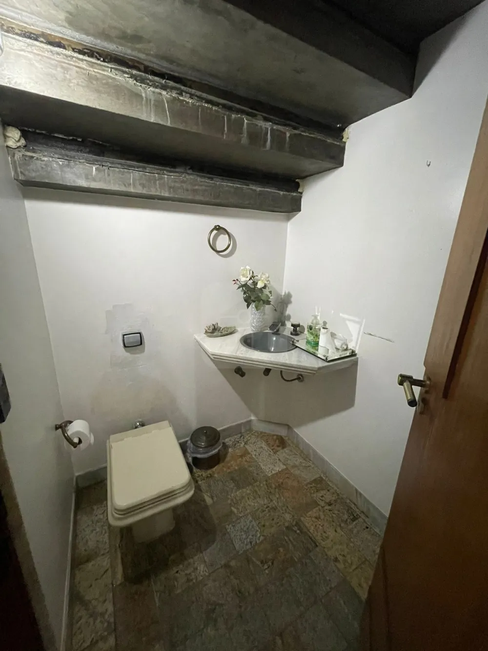 Alugar Comercial / Sala Comercial em Araguari R$ 5.000,00 - Foto 2