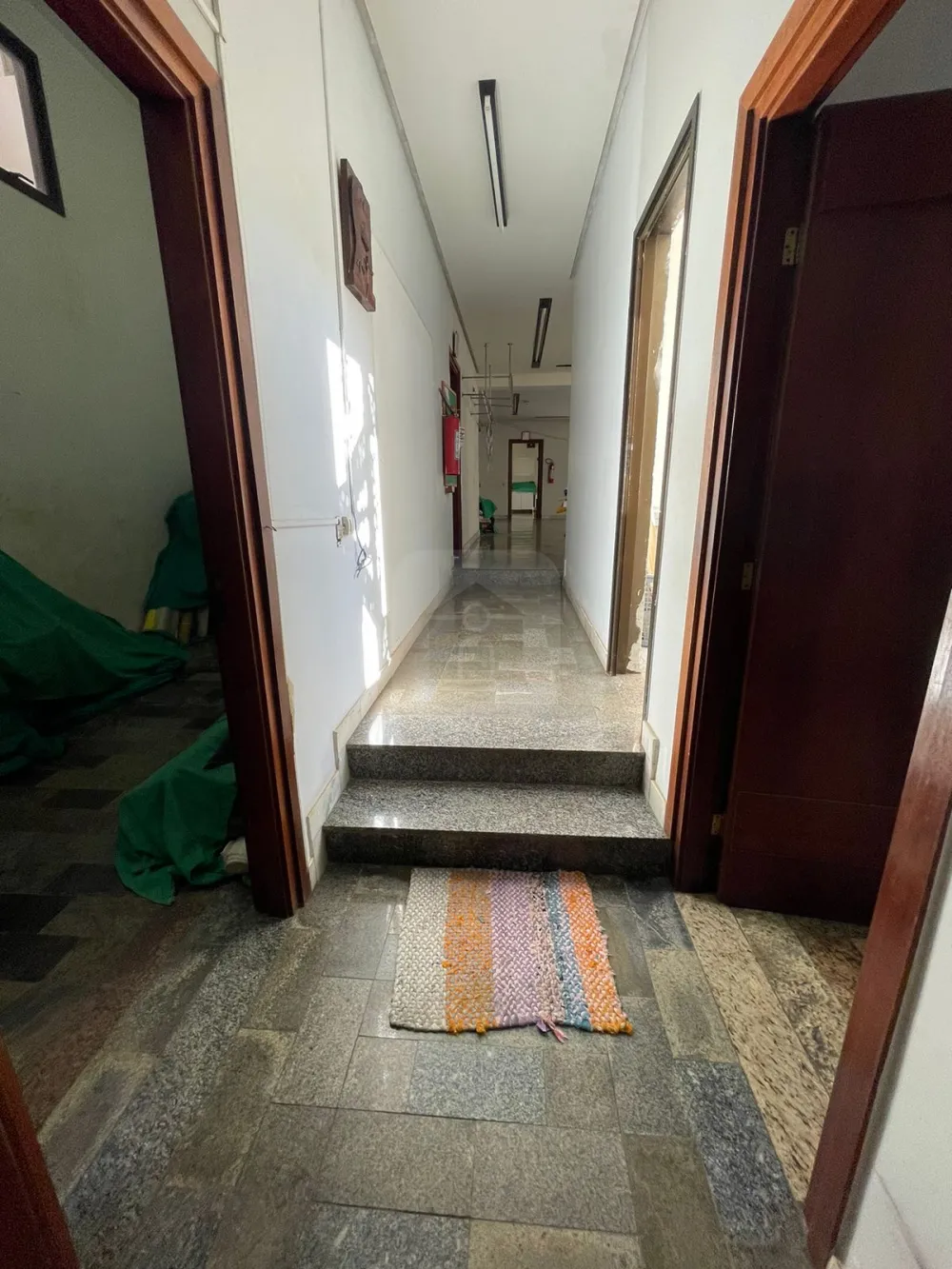 Alugar Comercial / Sala Comercial em Araguari R$ 5.000,00 - Foto 5