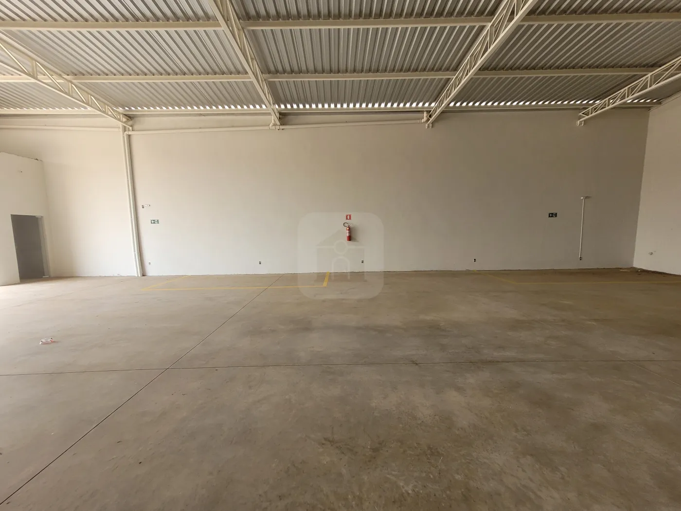 Alugar Comercial / Loja em Uberl&acirc;ndia R$ 4.150,00 - Foto 6