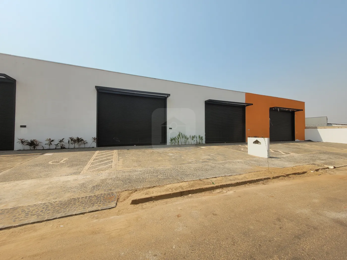 Alugar Comercial / Loja em Uberl&acirc;ndia R$ 4.850,00 - Foto 9