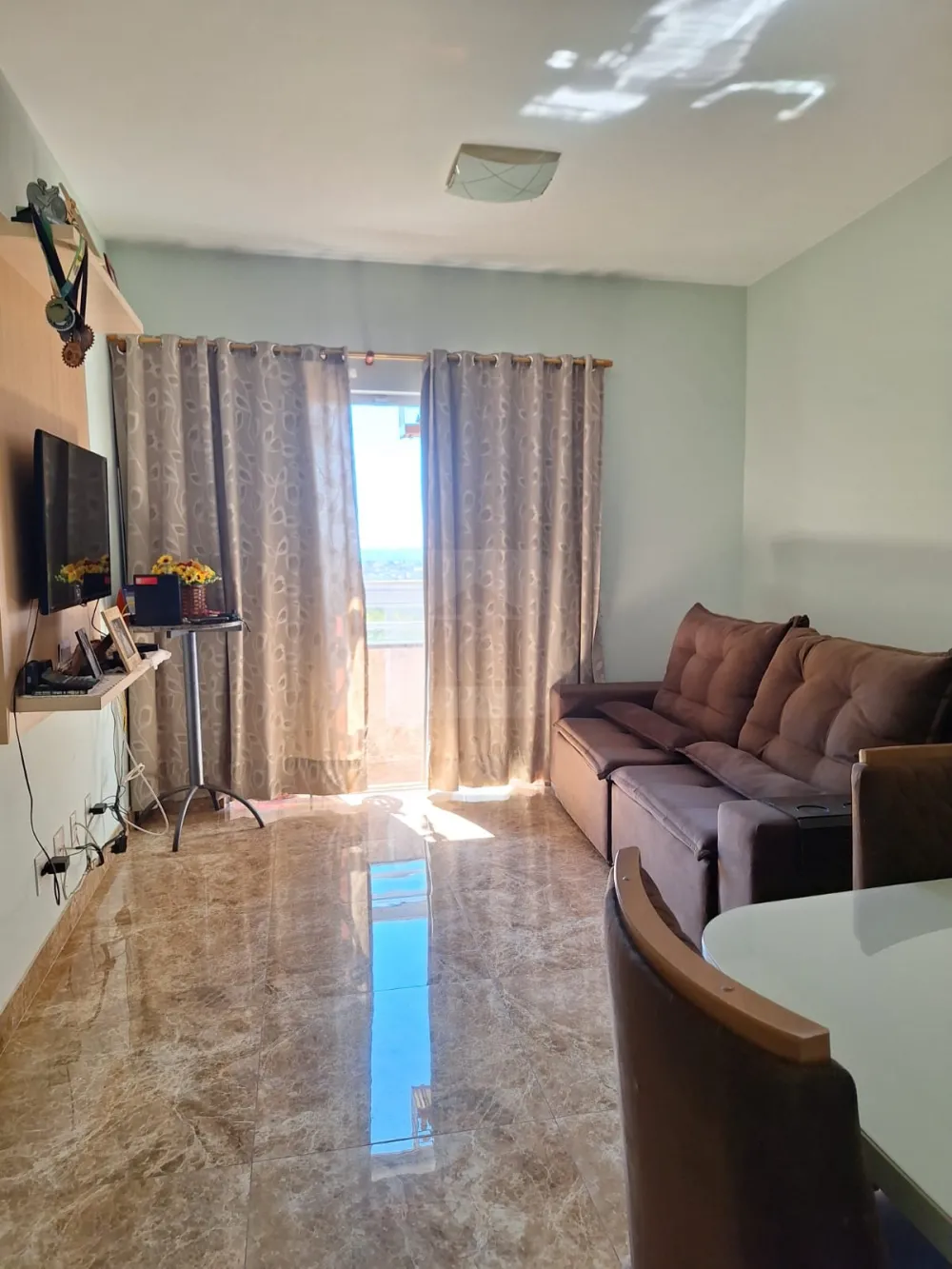 Comprar Apartamento / Padr&atilde;o em Uberl&acirc;ndia R$ 350.000,00 - Foto 2