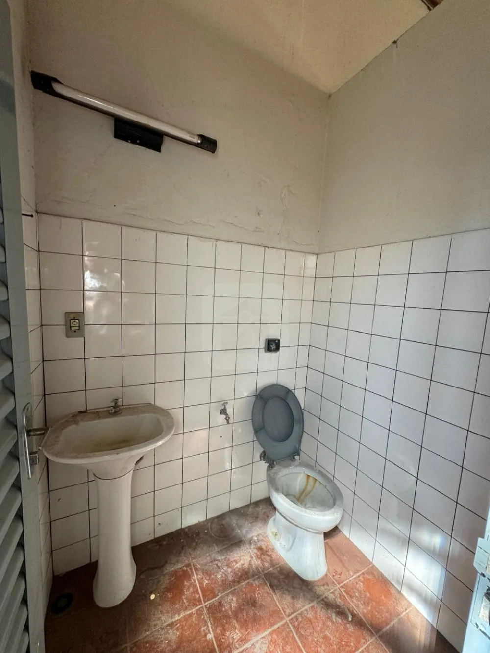 Alugar Comercial / C&ocirc;modo em Araguari R$ 2.000,00 - Foto 5