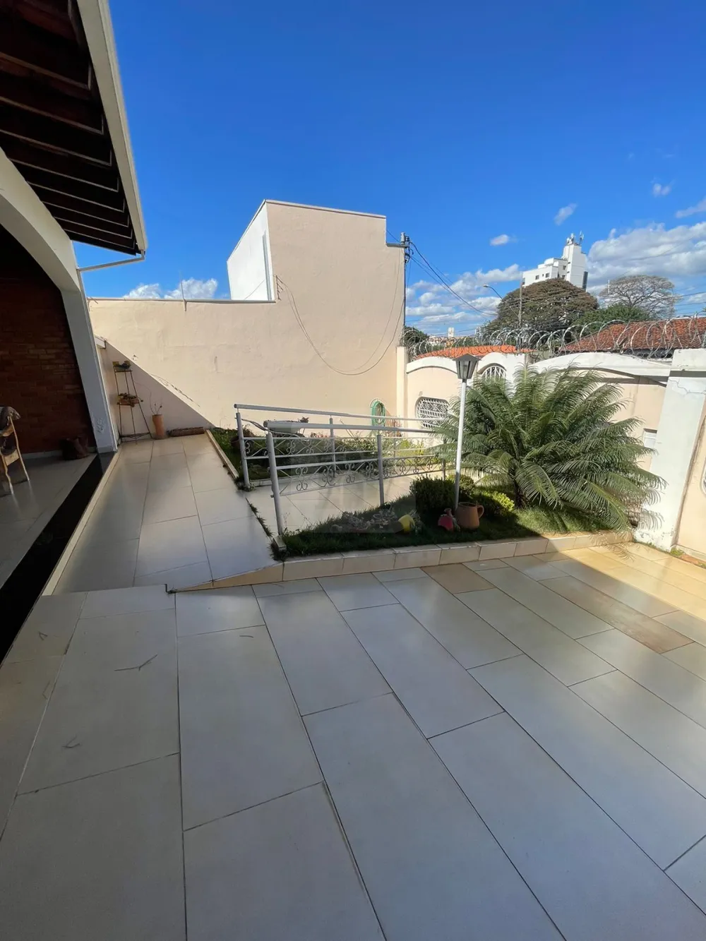 Comprar Casa / Padr&atilde;o em Araguari R$ 1.550.000,00 - Foto 2