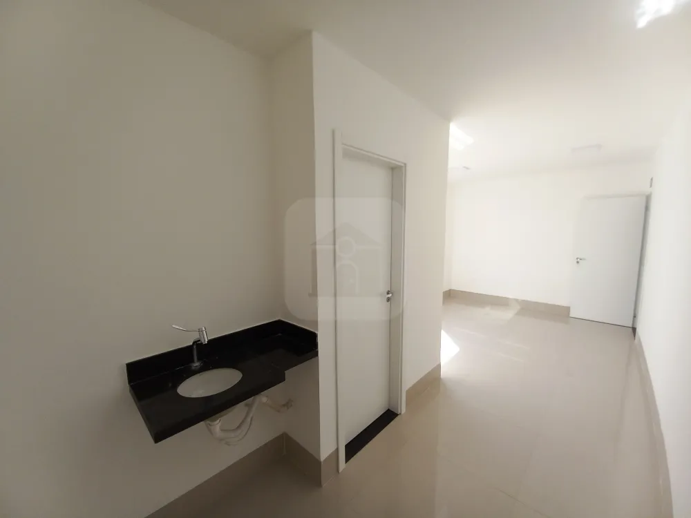 Alugar Comercial / Casa Comercial em Uberl&acirc;ndia R$ 8.000,00 - Foto 15