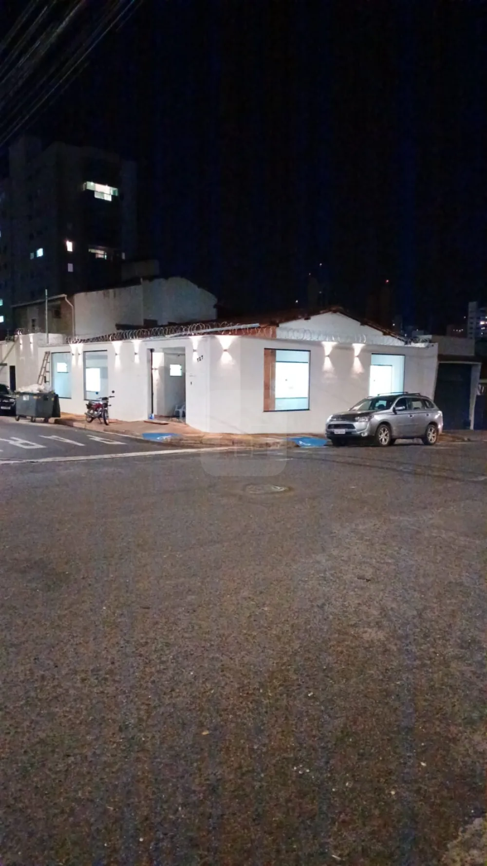 Alugar Comercial / Casa Comercial em Uberl&acirc;ndia R$ 8.000,00 - Foto 18