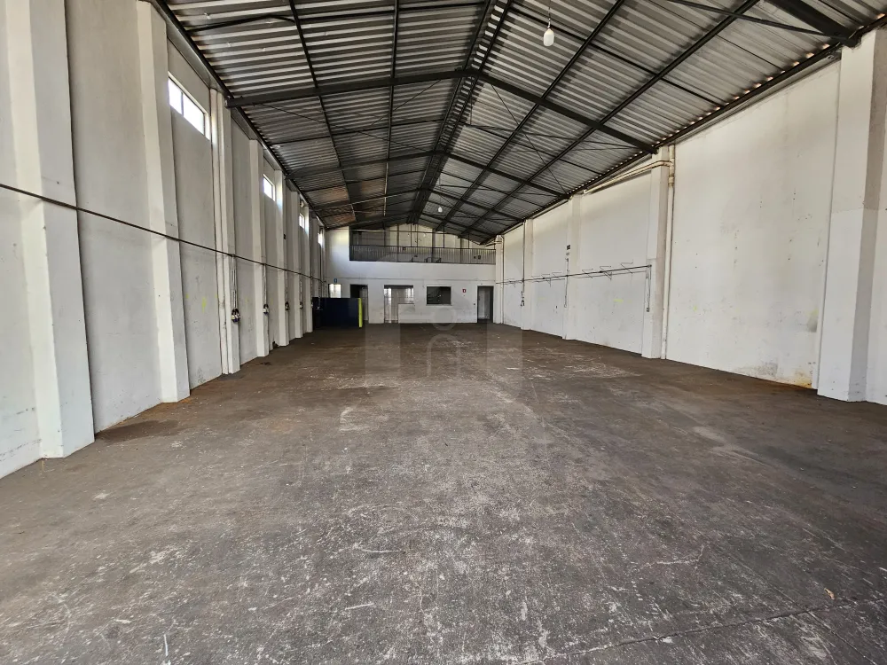Alugar Comercial / Galp&atilde;o em Uberl&acirc;ndia R$ 6.500,00 - Foto 1