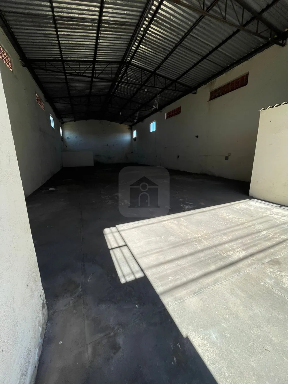 Alugar Comercial / Galp&atilde;o em Araguari R$ 2.800,00 - Foto 3