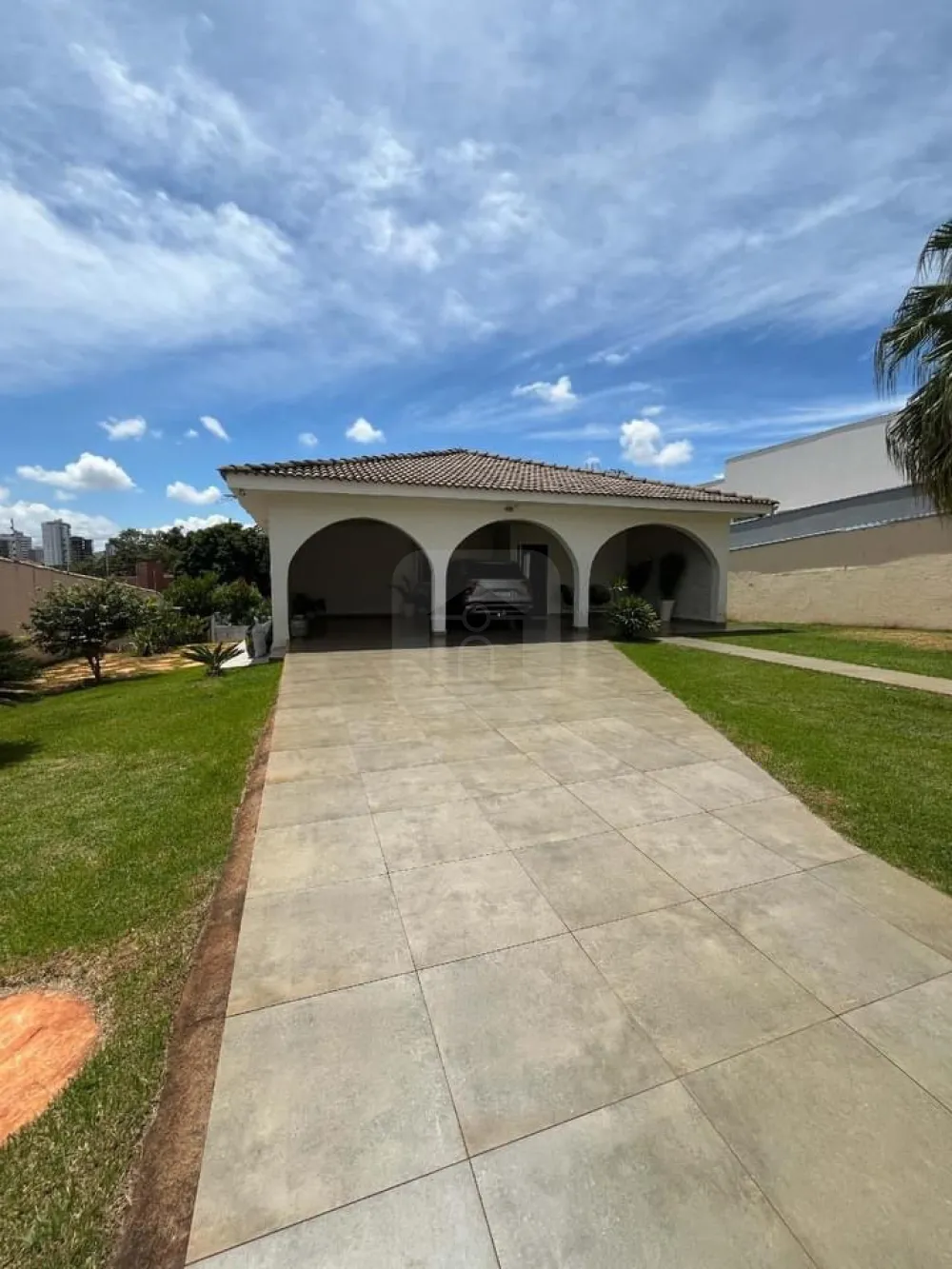 Comprar Casa / Padr&atilde;o em Uberl&acirc;ndia R$ 1.790.000,00 - Foto 4