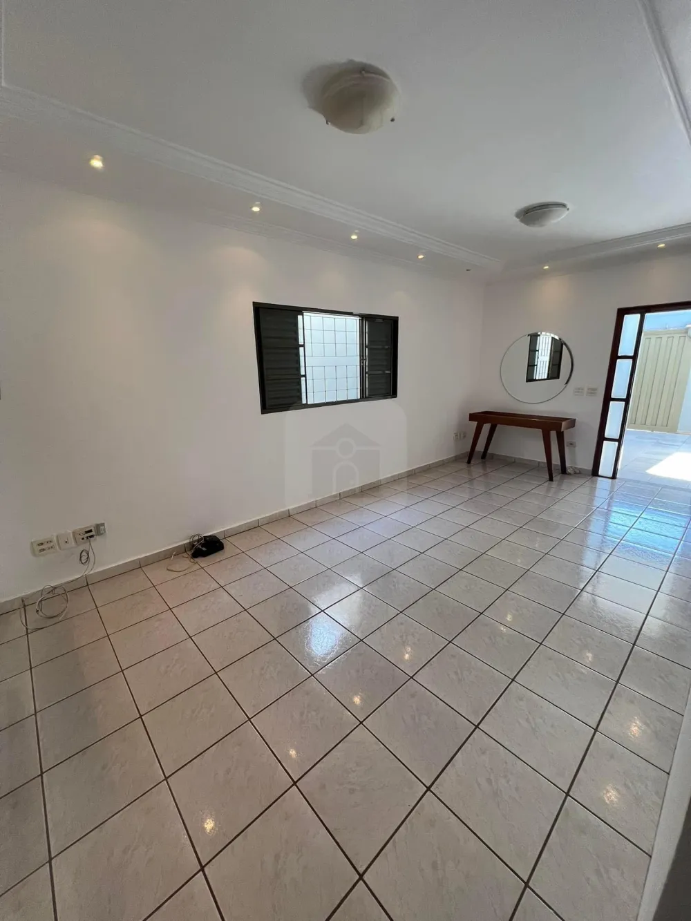 Comprar Casa / Padr&atilde;o em Uberl&acirc;ndia R$ 590.000,00 - Foto 2