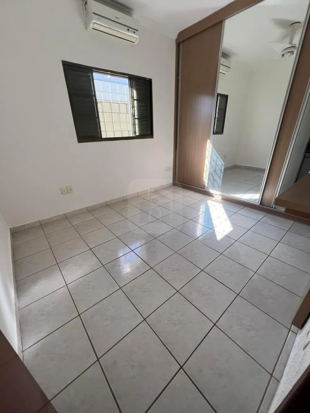 Comprar Casa / Padr&atilde;o em Uberl&acirc;ndia R$ 590.000,00 - Foto 8