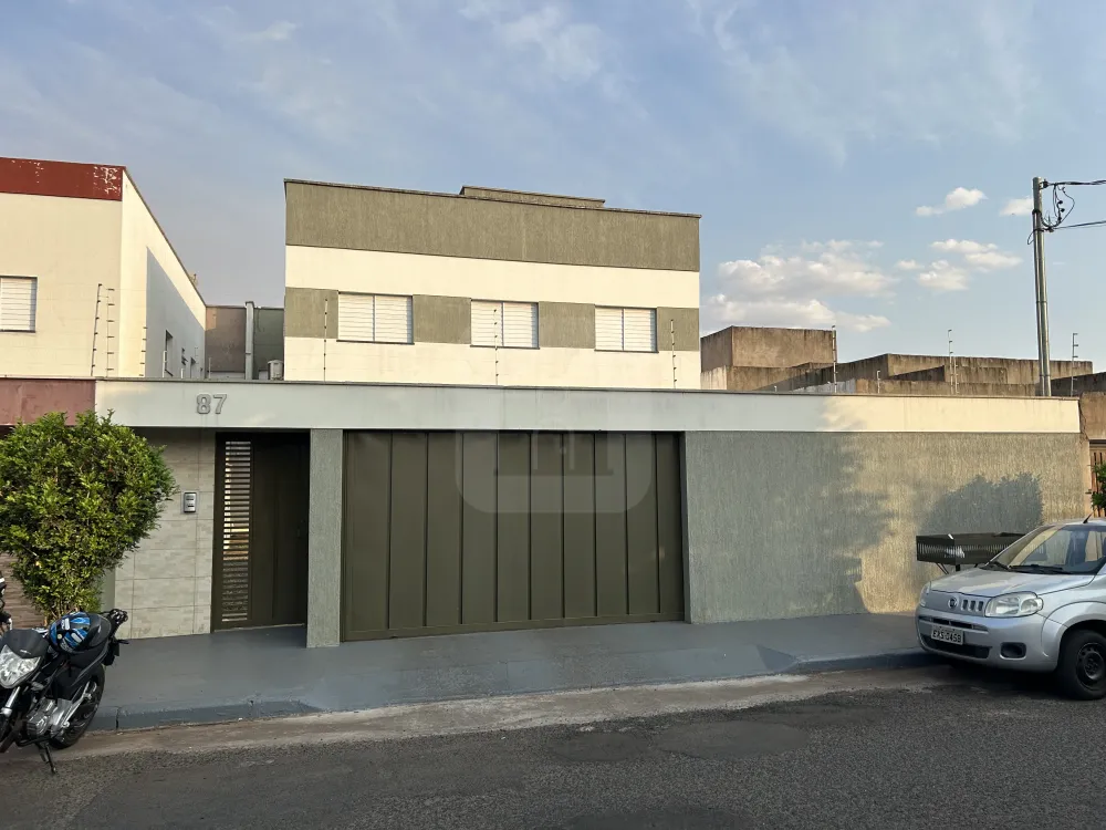 Alugar Apartamento / Padr&atilde;o em Uberl&acirc;ndia R$ 1.400,00 - Foto 1