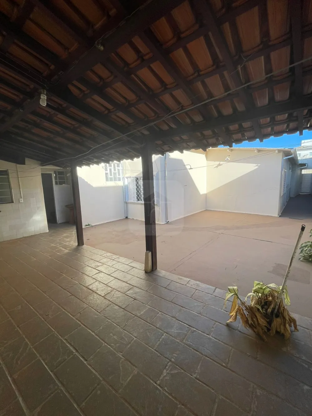 Comprar Casa / Padr&atilde;o em Araguari R$ 500.000,00 - Foto 17