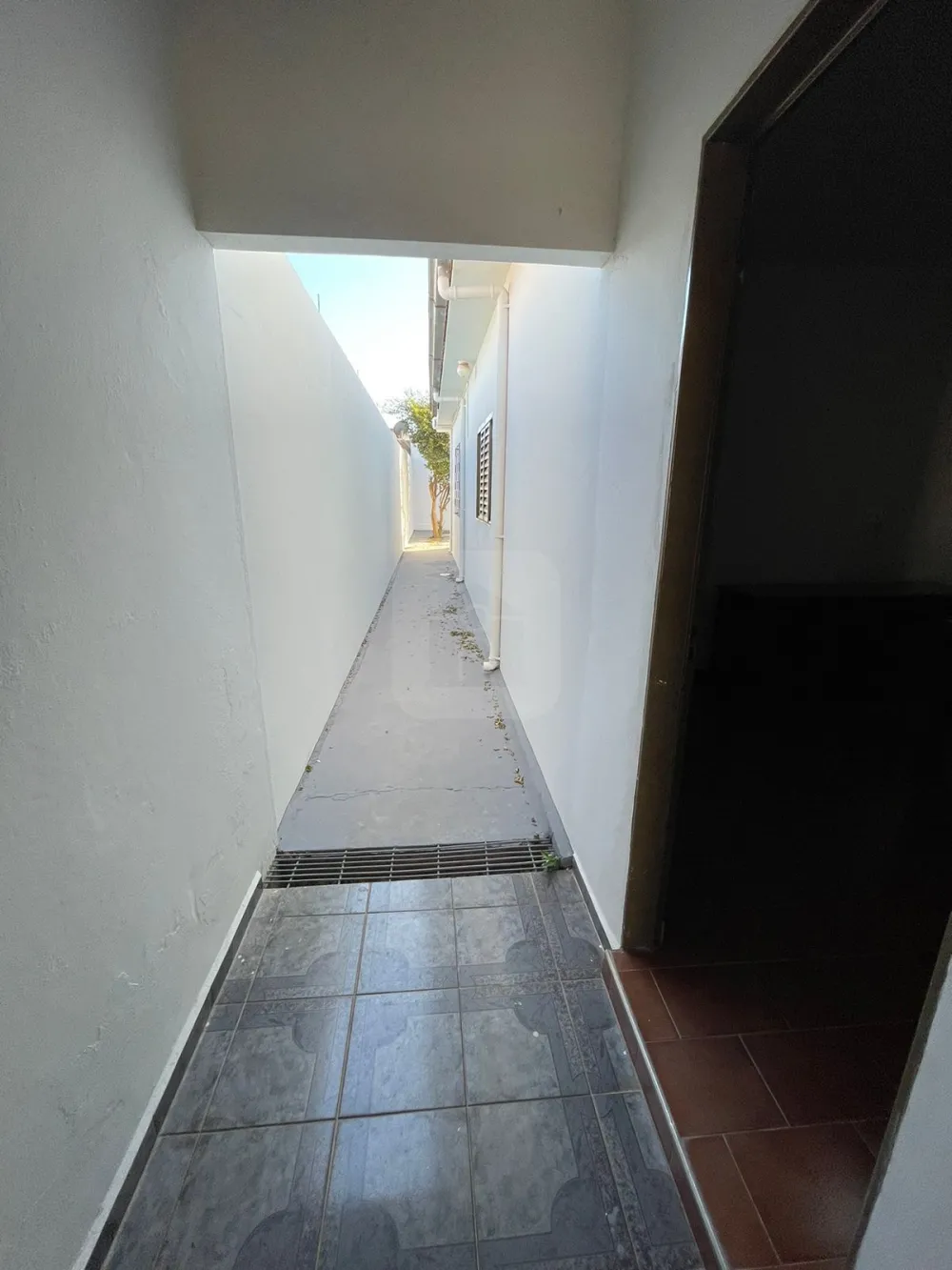 Alugar Casa / Padr&atilde;o em Araguari R$ 1.600,00 - Foto 11