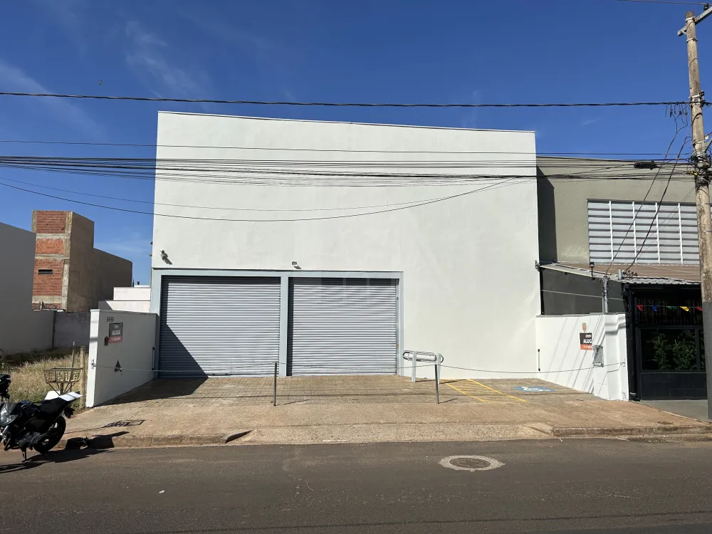 Alugar Comercial / Barrac&atilde;o em Uberl&acirc;ndia R$ 8.700,00 - Foto 1
