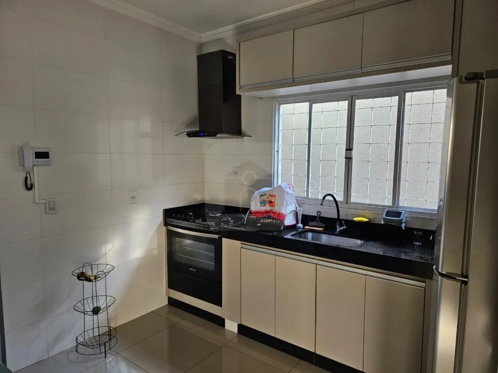 Alugar Casa / Padr&atilde;o em Uberl&acirc;ndia R$ 4.000,00 - Foto 6