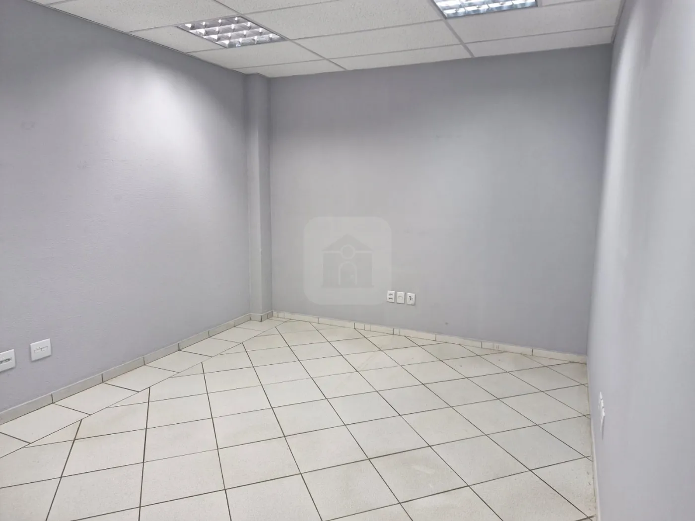 Alugar Comercial / Loja em Uberl&acirc;ndia R$ 22.000,00 - Foto 10