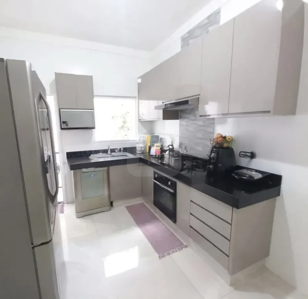 Alugar Casa / Padr&atilde;o em Uberl&acirc;ndia R$ 3.400,00 - Foto 1