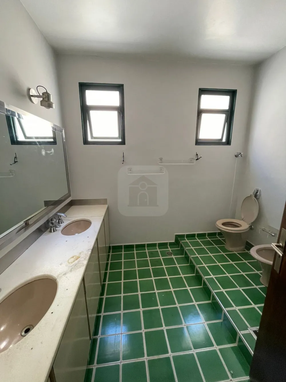 Alugar Casa / Sobrado em Araguari R$ 6.900,00 - Foto 6