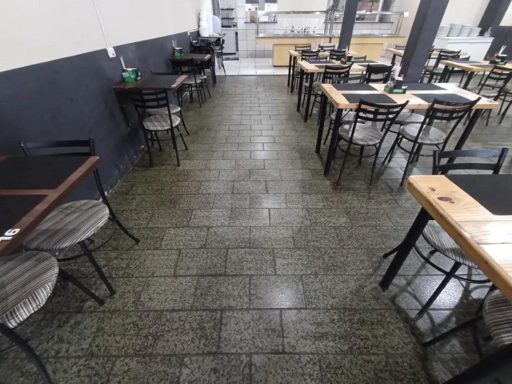 Comprar Comercial / C&ocirc;modo em Uberl&acirc;ndia R$ 1.950.000,00 - Foto 4