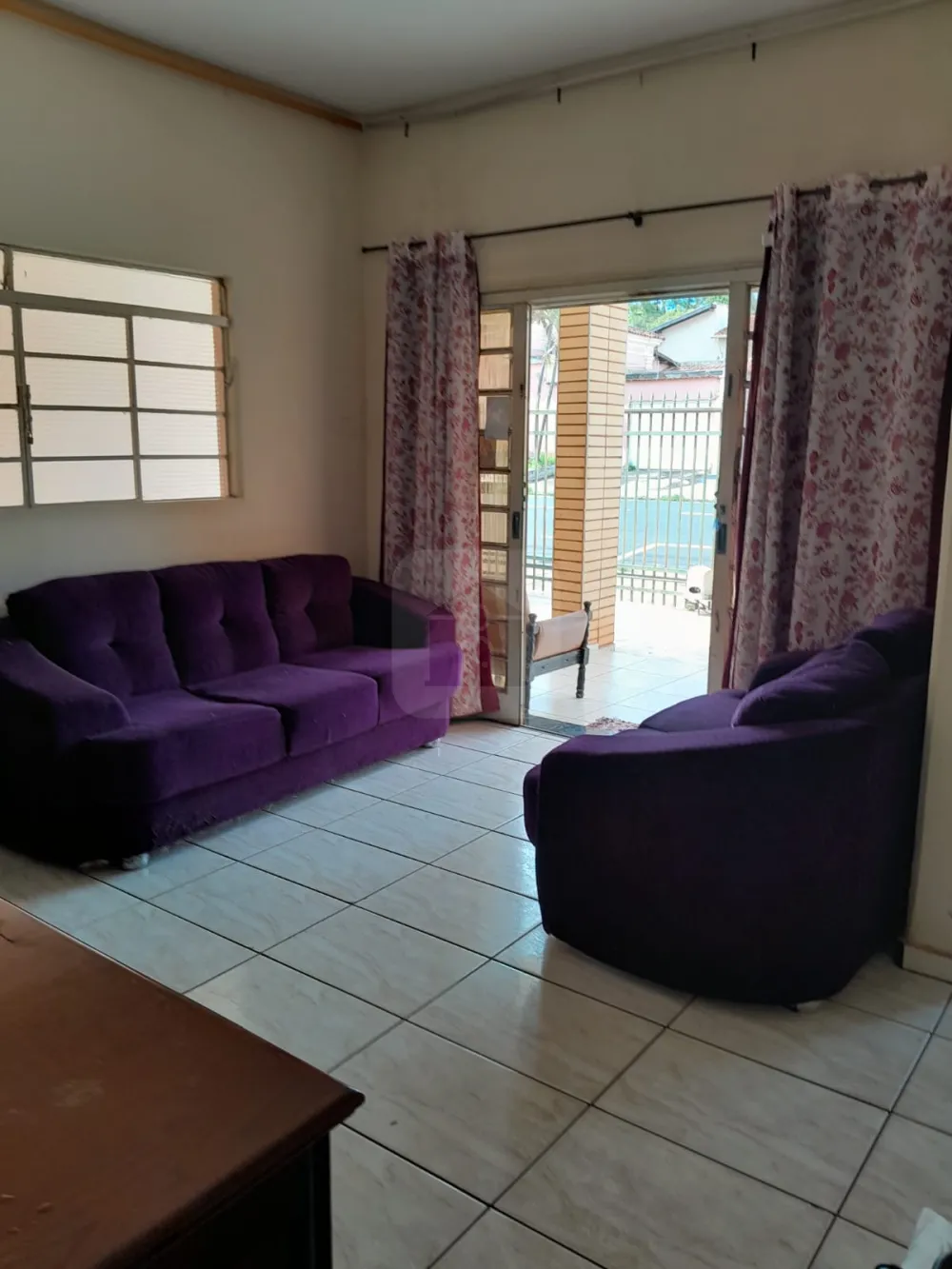 Comprar Casa / Padr&atilde;o em Araguari R$ 700.000,00 - Foto 5