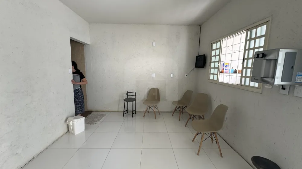 Alugar Casa / Padr&atilde;o em Uberl&acirc;ndia R$ 2.300,00 - Foto 4