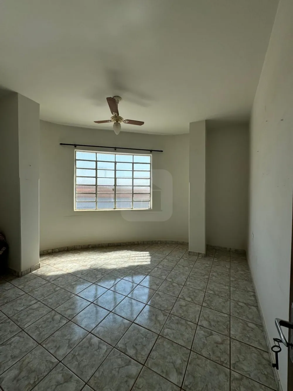 Alugar Comercial / Pr&eacute;dio em Araguari R$ 1.650,00 - Foto 10