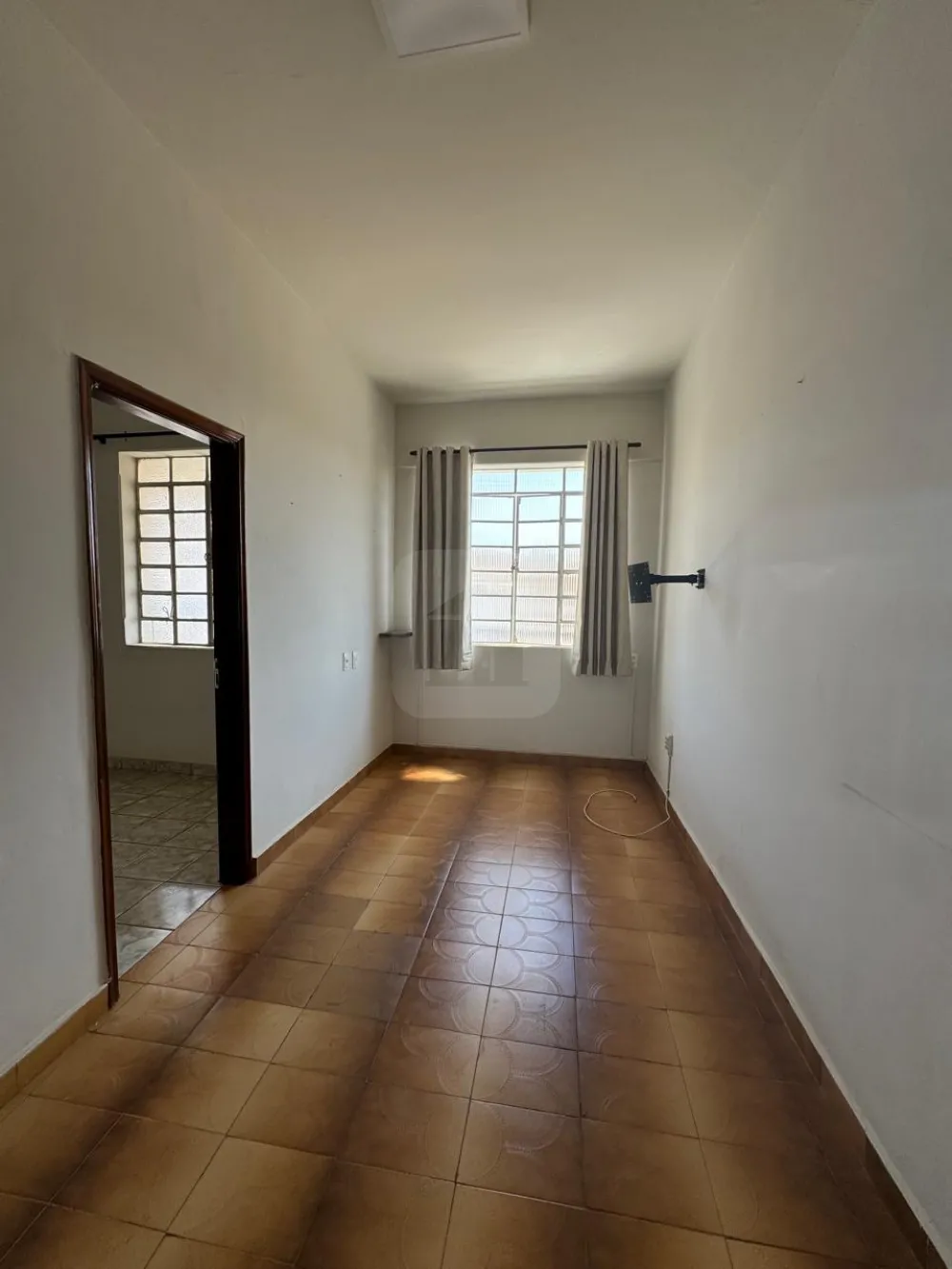 Alugar Comercial / Pr&eacute;dio em Araguari R$ 1.650,00 - Foto 8