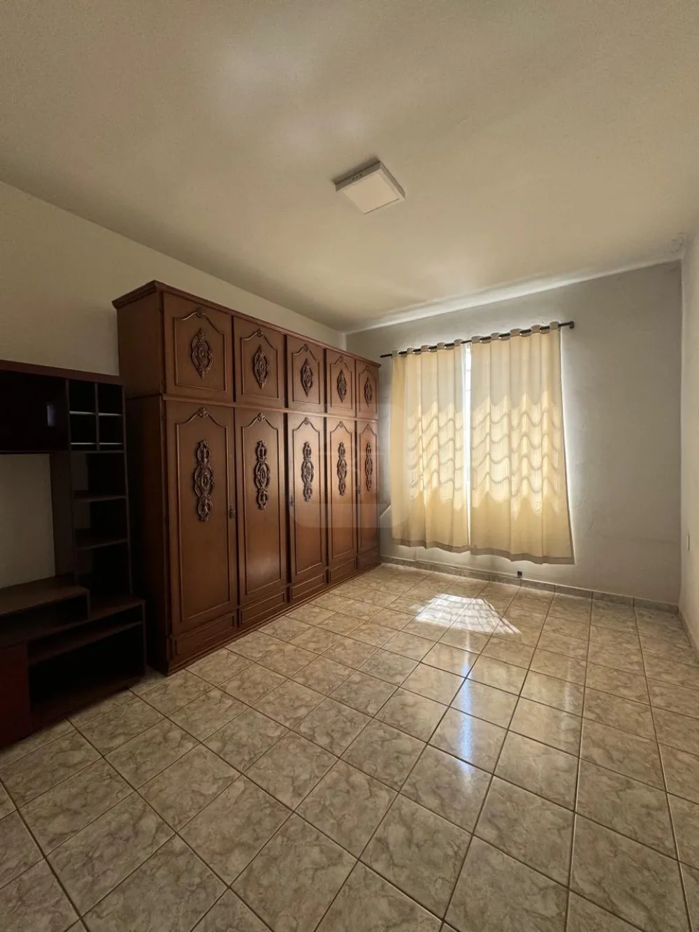 Alugar Comercial / Pr&eacute;dio em Araguari R$ 1.650,00 - Foto 14