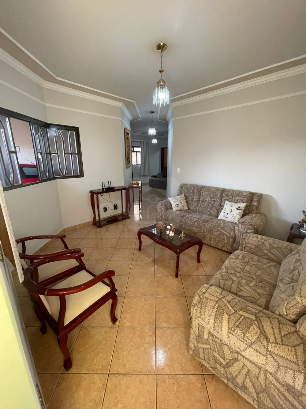 Comprar Casa / Padr&atilde;o em Araguari R$ 680.000,00 - Foto 3
