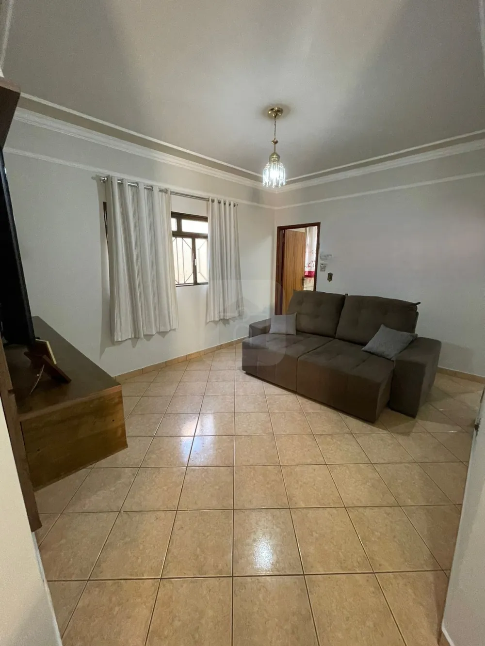 Comprar Casa / Padr&atilde;o em Araguari R$ 680.000,00 - Foto 4