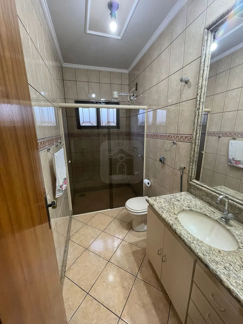 Comprar Casa / Padr&atilde;o em Araguari R$ 680.000,00 - Foto 8