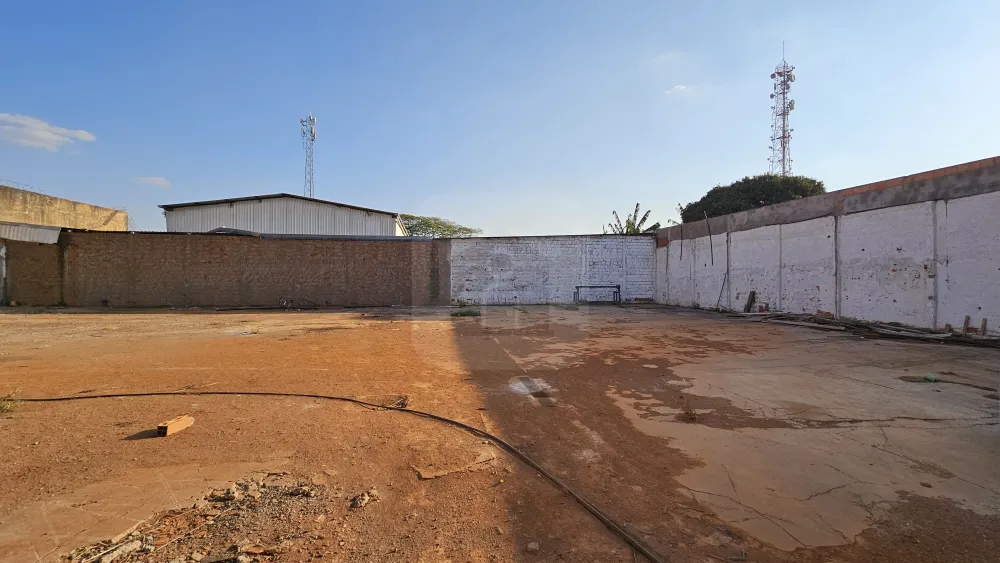 Alugar Comercial / Galp&atilde;o em Uberl&acirc;ndia R$ 15.000,00 - Foto 2