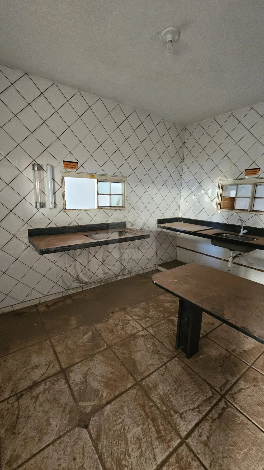 Alugar Comercial / Galp&atilde;o em Uberl&acirc;ndia R$ 15.000,00 - Foto 15