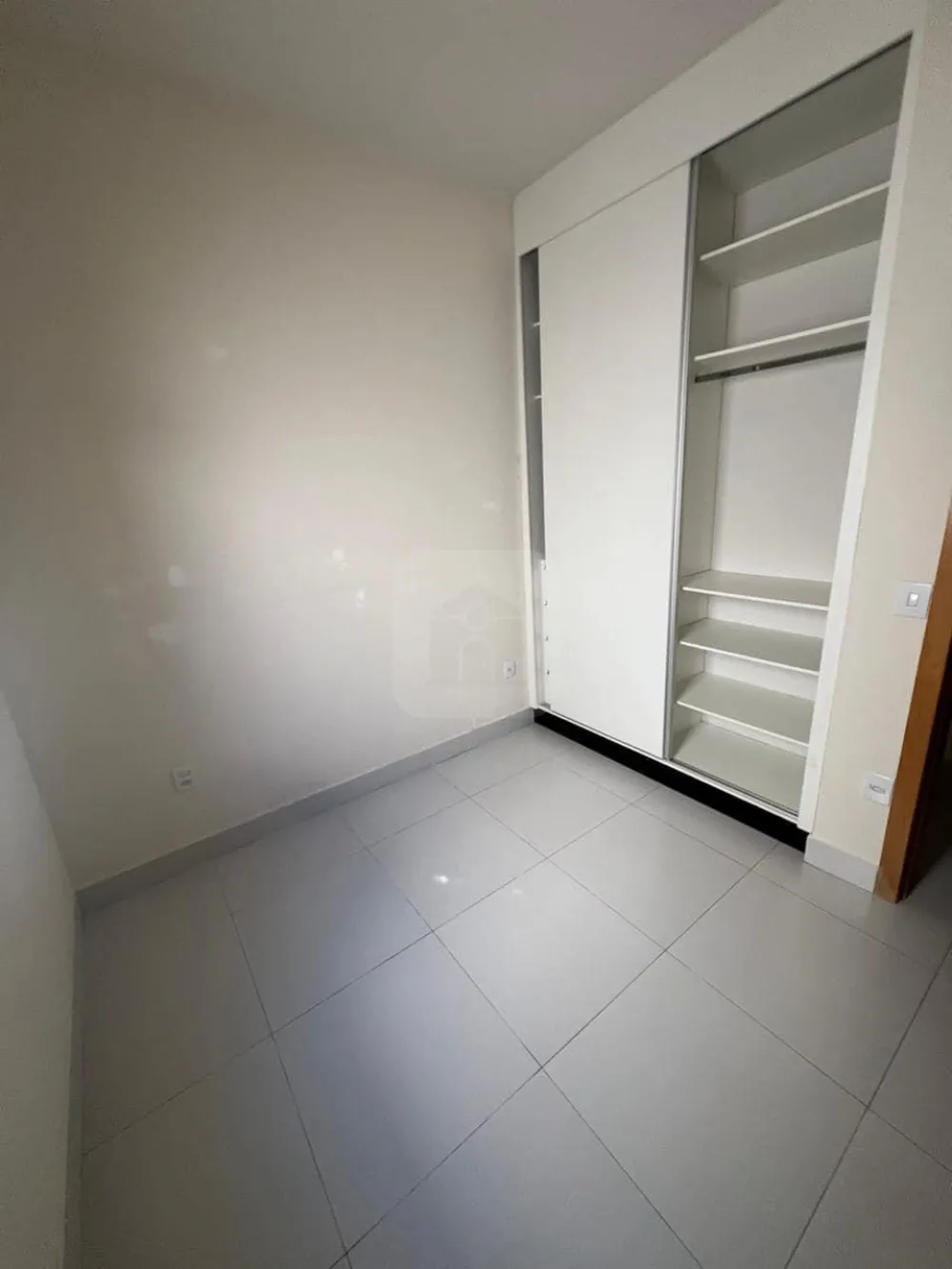 Comprar Casa / Geminada em Uberl&acirc;ndia R$ 295.000,00 - Foto 14