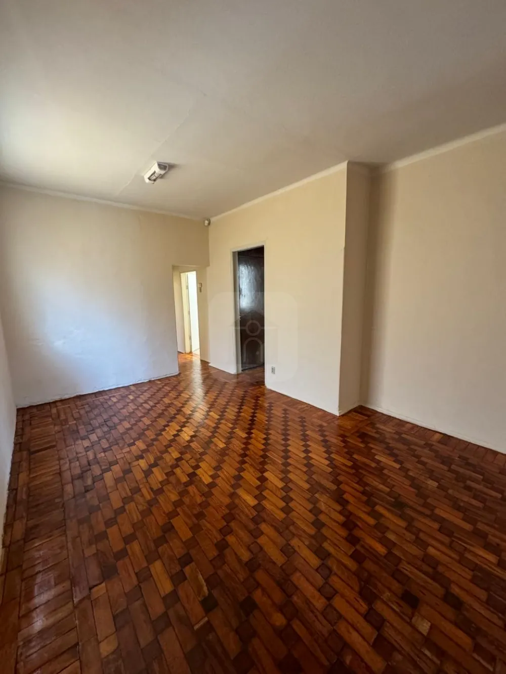 Alugar Comercial / Casa Comercial em Araguari R$ 1.700,00 - Foto 3