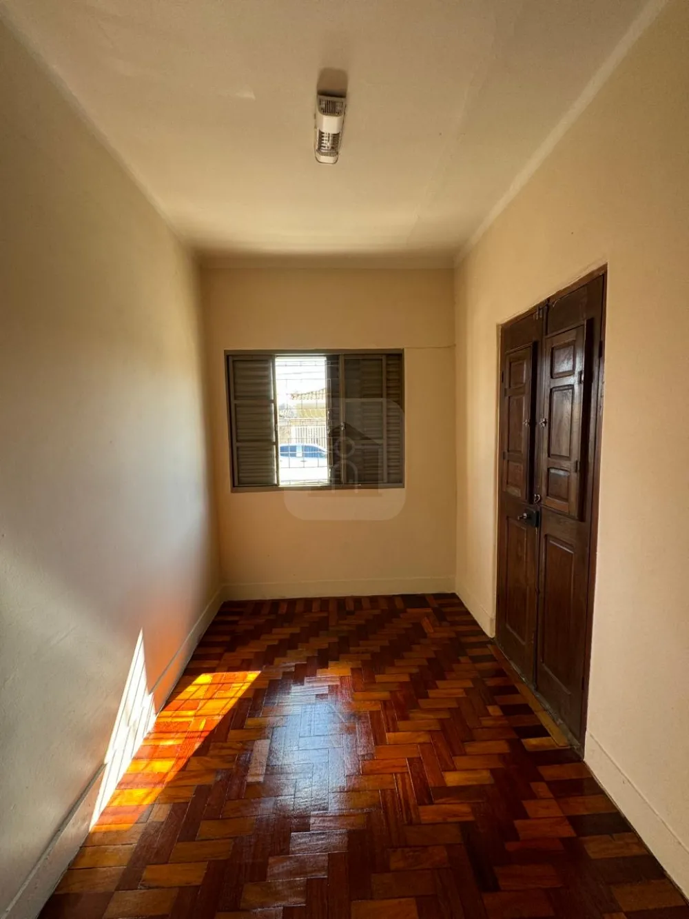 Alugar Comercial / Casa Comercial em Araguari R$ 1.700,00 - Foto 4