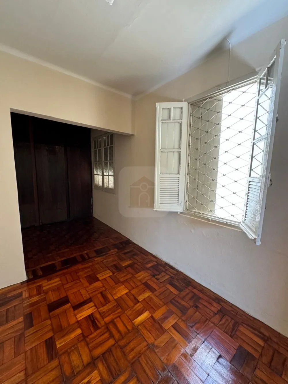 Alugar Comercial / Casa Comercial em Araguari R$ 1.700,00 - Foto 6