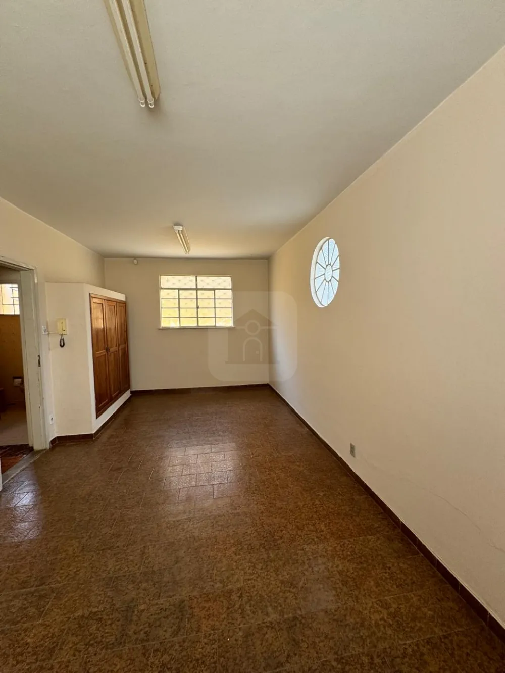 Alugar Comercial / Casa Comercial em Araguari R$ 1.700,00 - Foto 10