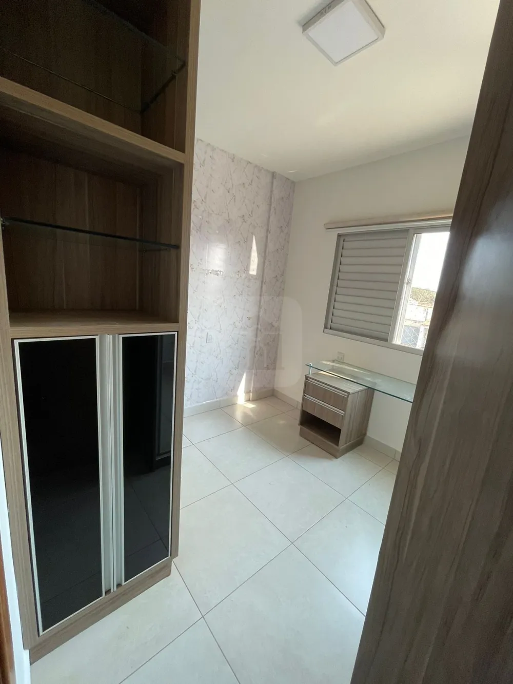 Alugar Apartamento / Padr&atilde;o em Araguari R$ 2.500,00 - Foto 14