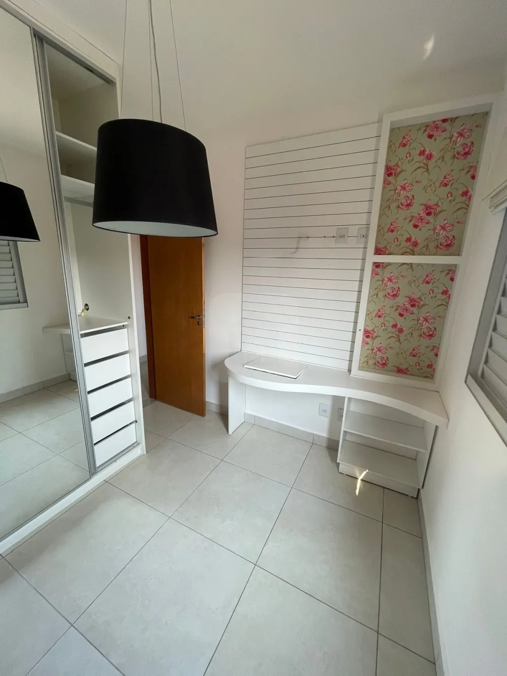 Alugar Apartamento / Padr&atilde;o em Araguari R$ 2.500,00 - Foto 15