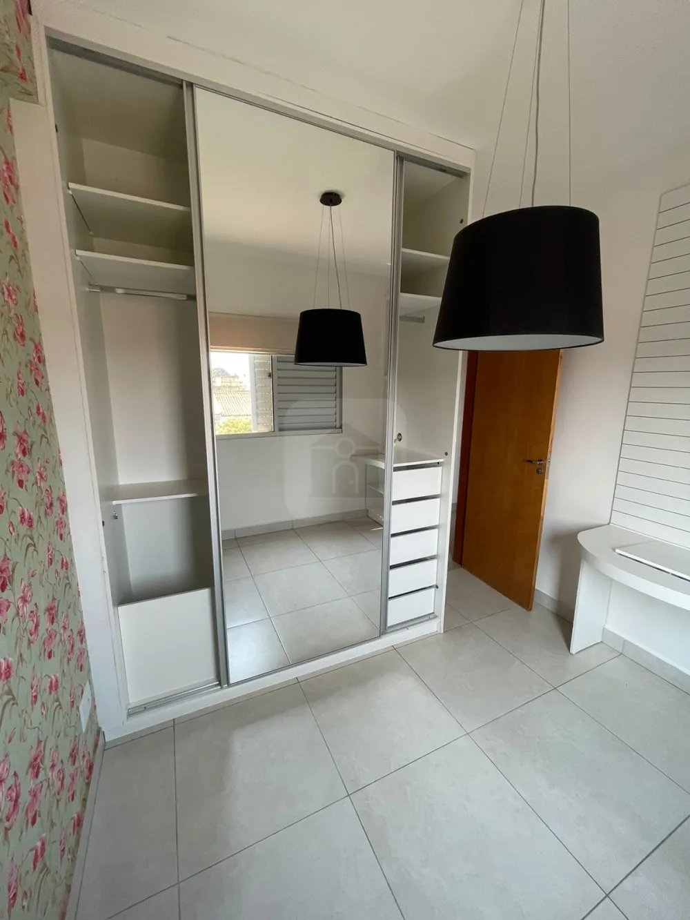 Alugar Apartamento / Padr&atilde;o em Araguari R$ 2.500,00 - Foto 16