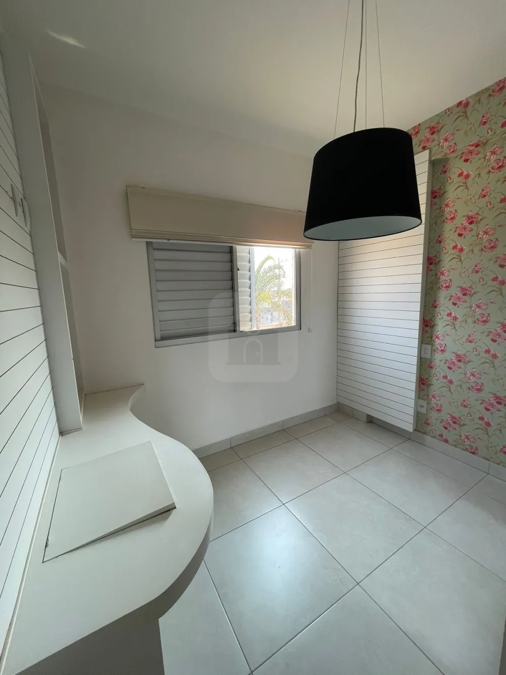 Alugar Apartamento / Padr&atilde;o em Araguari R$ 2.500,00 - Foto 17