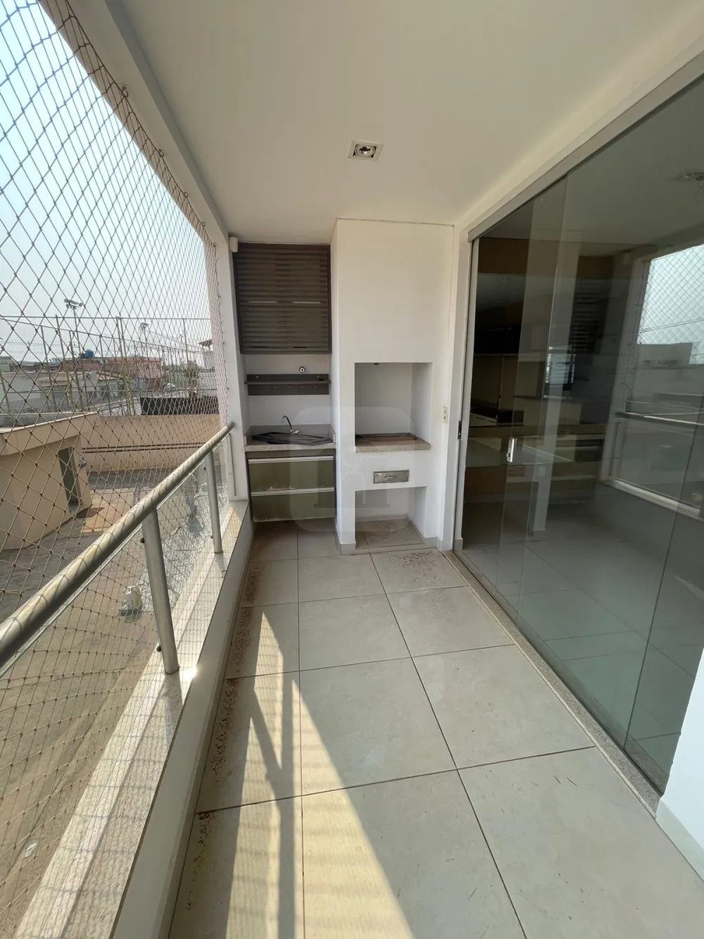 Alugar Apartamento / Padr&atilde;o em Araguari R$ 2.500,00 - Foto 3
