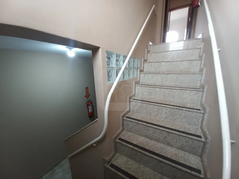 Alugar Apartamento / Sobrado em Uberl&acirc;ndia R$ 2.100,00 - Foto 7