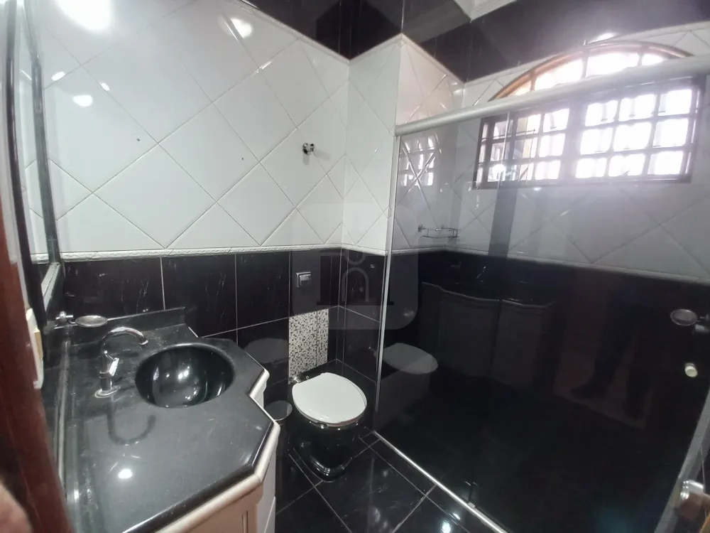 Alugar Apartamento / Sobrado em Uberl&acirc;ndia R$ 2.100,00 - Foto 9