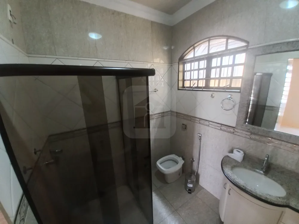 Alugar Apartamento / Sobrado em Uberl&acirc;ndia R$ 2.100,00 - Foto 19
