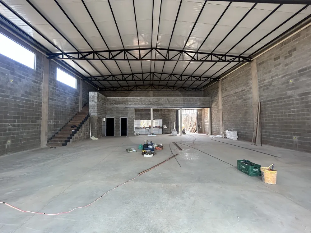 Alugar Comercial / Barrac&atilde;o em Uberl&acirc;ndia R$ 9.000,00 - Foto 4